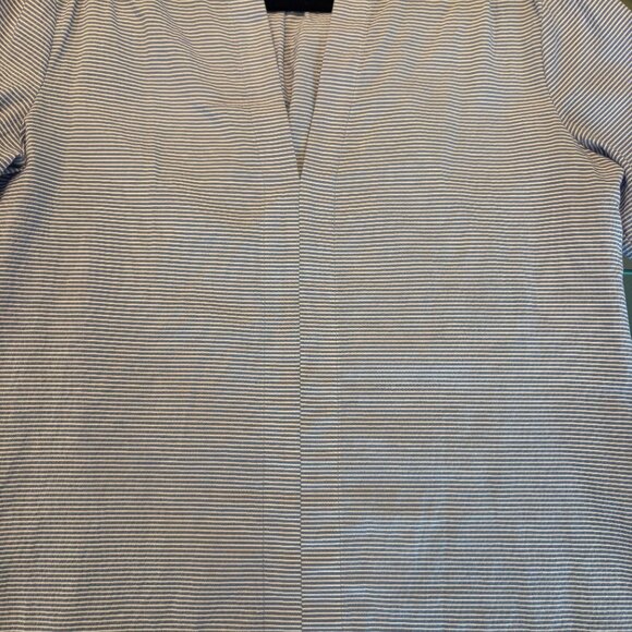 Ann Taylor White 3/4 Sleeve Relaxed Blouse - Picture 2 of 6